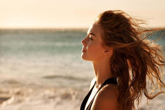 Hair Mousse vs. Sea Salt Spray: Choosing the Right Styling Product