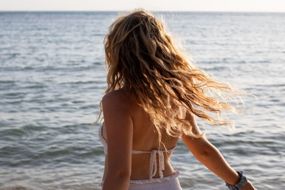 Effortless Beachy Waves: Styling Your Hair with Sea Salt Hair Texturizing Spray